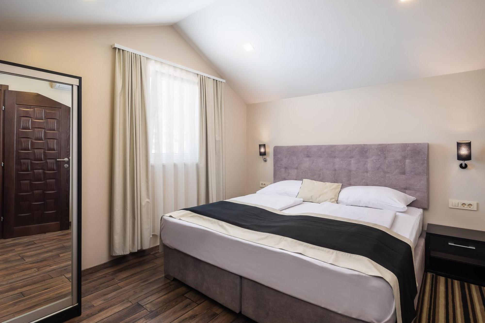 Hotel Central Beach 9 Makarska Bilik gambar